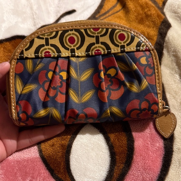 Fossil Multicolor Floral Clutch - Picture 2 of 4